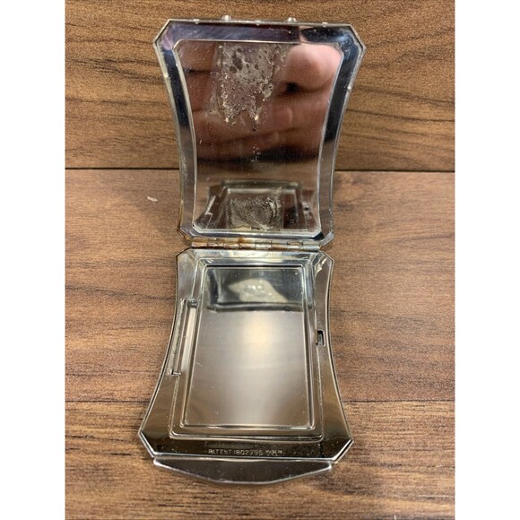 VINTAGE VANITY POWDER COMPACT SILVER CASE, PATENT 1802796 MADE IN USA - Picture 3 of 8